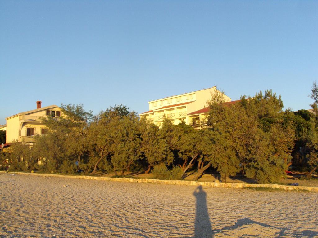 Apartments Galeb Pag - Beach Pag Town Buitenkant foto