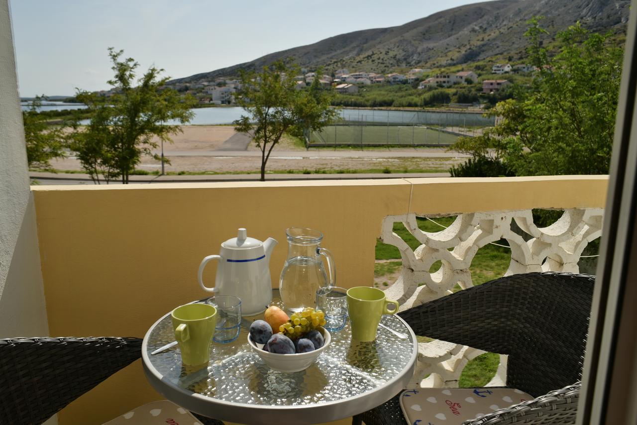 Apartments Galeb Pag - Beach Pag Town Buitenkant foto
