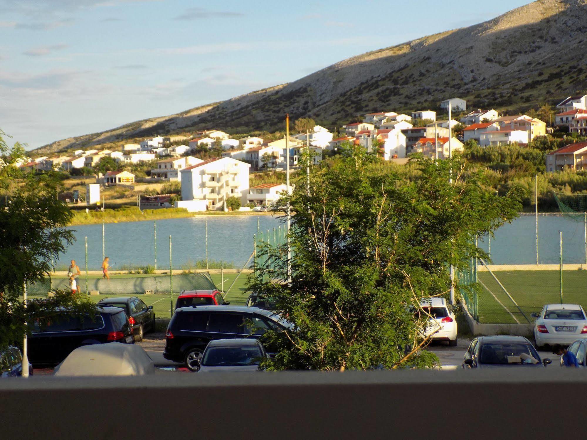 Apartments Galeb Pag - Beach Pag Town Buitenkant foto